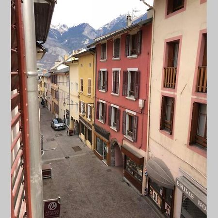 Le Reflet De La Lune Saint-Jean-de-Maurienne Dış mekan fotoğraf